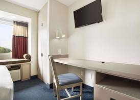 Microtel Inn By Wyndham Louisville East 4