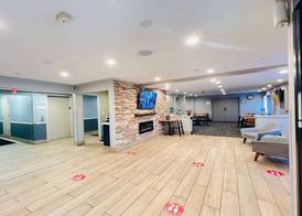 AmericInn by Wyndham Glendale Milwaukee 3