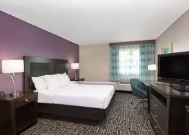 La Quinta by Wyndham Blue Springs 5