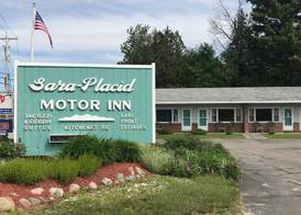 Sara Placid Inn & Suites 2
