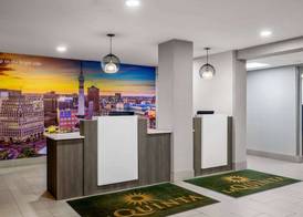 La Quinta Inn by Wyndham Indianapolis Airport Executive Dr 3