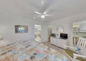 Bahama Beach Club Pompano - Boutique Studios & Apartments close to beach with heated pool 2