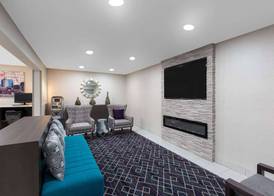 La Quinta by Wyndham Blue Springs 4