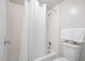 Americas Best Value Inn Stockbridge 5