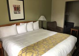 Baymont by Wyndham Fort Wayne 5