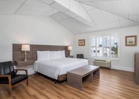 Naples Park Central Hotel 5
