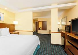 Fairfield Inn and Suites by Marriott Tampa Brandon 5