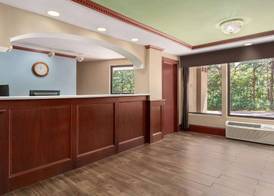 Super 8 by Wyndham West Greenwich/Providence 4