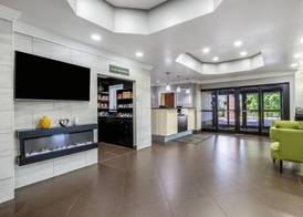 La Quinta Inn & Suites by Wyndham Louisville East 2