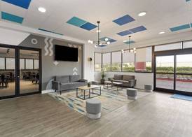 Baymont by Wyndham Orlando North Millenia 5