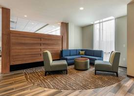 Comfort Inn & Suites Pittsburgh-Northshore 2