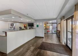 Quality Inn & Suites Easley - Greenville 2