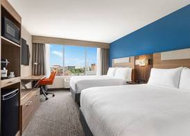 Holiday Inn Express & Suites EVANSVILLE DOWNTOWN by IHG 4