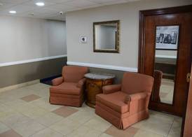 Super 8 by Wyndham Louisville/Expo Center 4