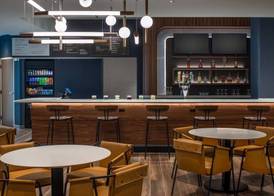 Courtyard by Marriott Olympia 2
