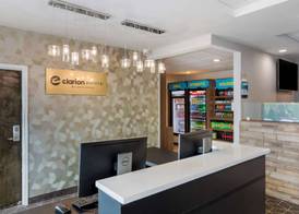 Clarion Pointe Charlottesville 3