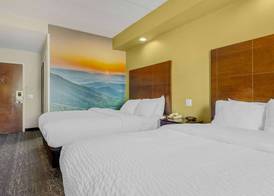 Clarion Pointe Staunton East 5