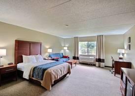 Comfort Inn & Suites Jackson - West Bend 5