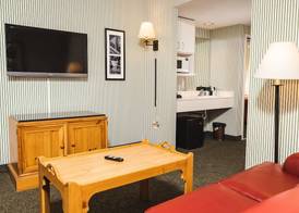 Williamsburg Woodlands Hotel & Suites, an official Colonial Williamsburg Hotel 3