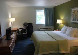 Days Inn & Suites by Wyndham Bridgeport - Clarksburg 4
