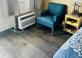 Days Inn by Wyndham Fort Wayne 4