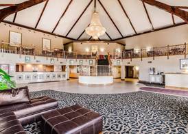 Quality Inn & Suites Carthage near Precious Moments Chapel 4