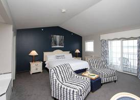 Bay Pointe Inn 4