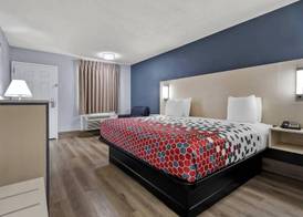 Econo Lodge Inn & Suites Cayce I-26 Airport 5