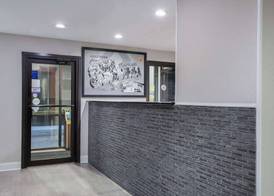 Super 8 by Wyndham Florence 2