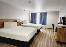 Days Inn & Suites by Wyndham Corpus Christi Central 5