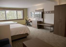 Holiday Inn Express & Suites COLORADO SPRINGS NORTH by IHG 2