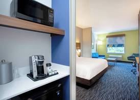 Holiday Inn Express & Suites MIRAMAR by IHG 4