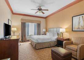 Best Western Plus Butterfield Inn 5