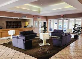 Travelodge by Wyndham Phoenix North 3
