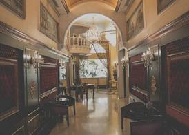 Queens Suite Hotel 2