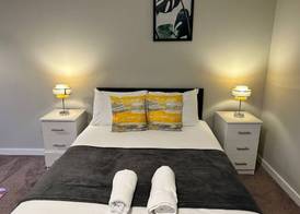 Adelphi Wharf Apartments by Beehosting 3
