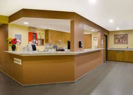 Days Inn by Wyndham Fremont 3