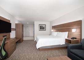 Holiday Inn Express & Suites CHOWCHILLA - YOSEMITE PK AREA by IHG 3
