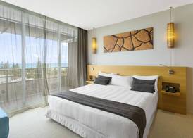 Chateau Royal Beach Resort & Spa, Noumea 5
