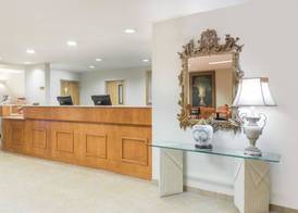 Super 8 by Wyndham Hagerstown/Halfway Area 2