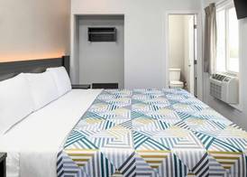 Motel 6 San Pedro, CA Port of Los Angeles 4