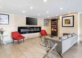 Comfort Inn 2