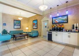 Howard Johnson by Wyndham Lakeland 4