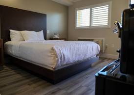 Greenwich Inn 5
