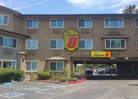 Super 8 by Wyndham Sacramento North 4