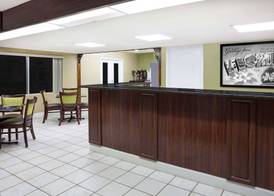 Super 8 by Wyndham Sarasota Near Siesta Key 2