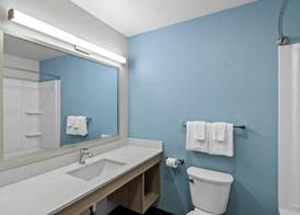 WoodSpring Suites Palm Springs - West Palm Beach 4