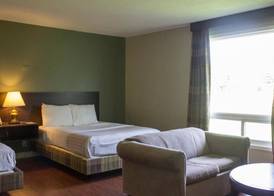 Leelas Villa Inn Flesherton 3