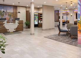 La Quinta Inn & Suites by Wyndham Williston Burlington 2