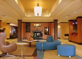 Fairfield Inn and Suites by Marriott Seymour 2